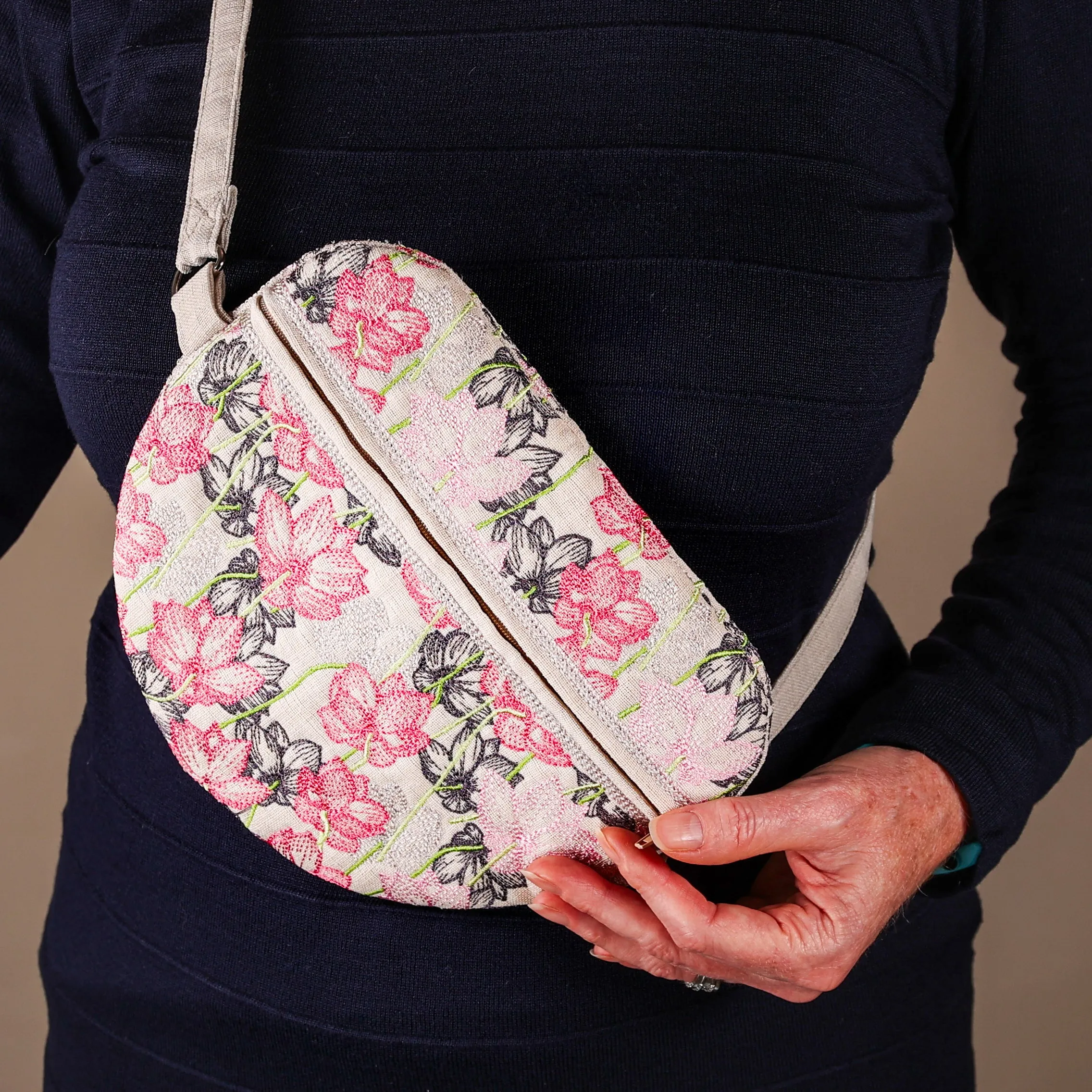 Blown Away ITH Zipper Bag